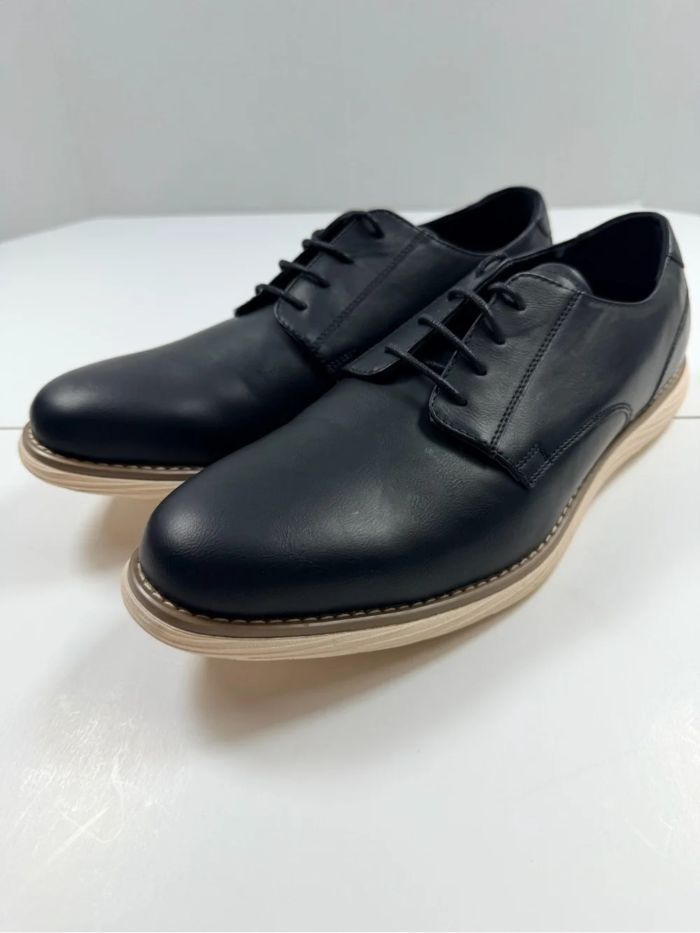Perry Ellis Anderson black Leather Derby Shoes with Light Tan Sole worn once!
